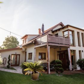 Csendeskert Wellness Apartmanok Balatonalmádi