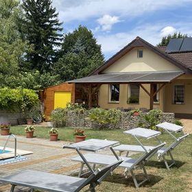 JAM Vendégház Vonyarcvashegy