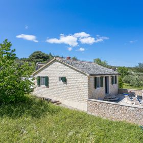 Robinzoni Ház Parkolóhellyel Supetar, Brac - 17330 Supetar