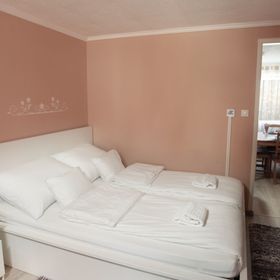 Páva Apartmanok Berekfürdő