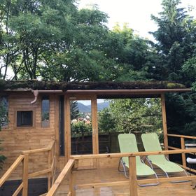 Mohatetős Lombház Üröm