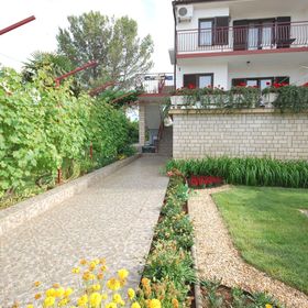 Apartments Ivanka Njivice Krk