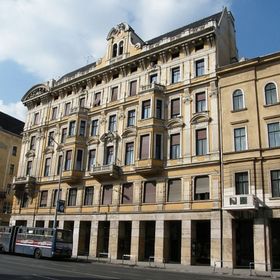  ORANGEHOMES Unique Design Flat Budapest