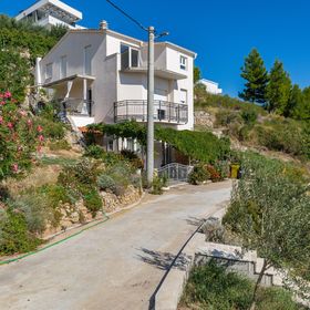 Apartmanok Parkolóhellyel Zavode, Omis - 12075 Zavode