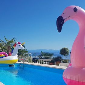 Apartmanok Családok Részére Medencével Lovran, Opátia - Opatija - 14178 Lovran