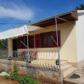 Apartmanok Parkolóhellyel Kastel Stafilic, Kastela - 16086 Kaštel Štafilić