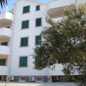 Apartmanok Parkolóhellyel Supetar, Brac - 16130 Supetar
