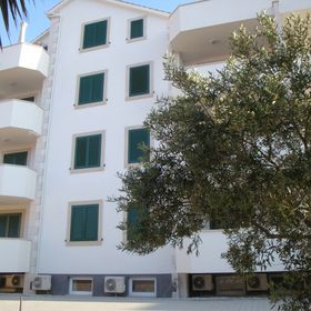 Apartmanok Parkolóhellyel Supetar, Brac - 16130 Supetar