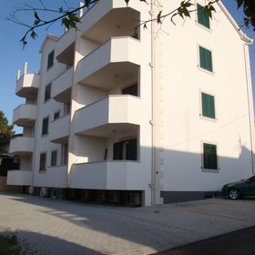 Apartmanok Parkolóhellyel Supetar, Brac - 16130 Supetar