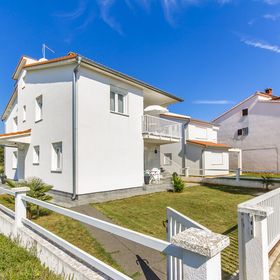 Apartmanok Parkolóhellyel Valbandon, Fazana - 16261 Valbandon