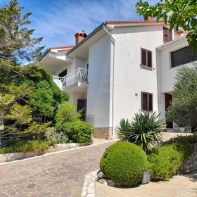 Apartmanok Parkolóhellyel Banjol, Rab - 16334 Banjol