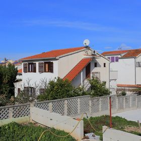 Apartmanok A Tenger Mellett Slatine, Ciovo - 16345 Slatine