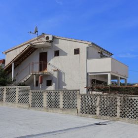 Apartmanok A Tenger Mellett Slatine, Ciovo - 16345 Slatine