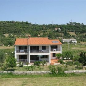 Apartmanok Parkolóhellyel Palit, Rab - 16356 Palit