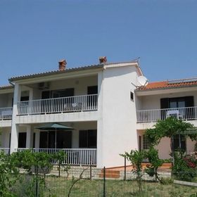 Apartmanok Parkolóhellyel Palit, Rab - 16356 Palit