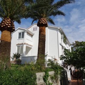 Apartmanok Parkolóhellyel Rab - 16359
