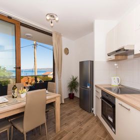 Apartmanok Családok Részére Medencével Drvenik Veliki, Drvenik - 16377 Drvenik Veliki