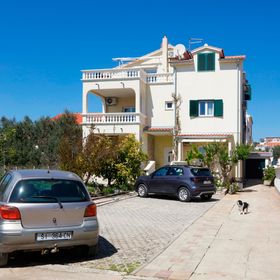 Apartmanok Parkolóhellyel Vodice - 16543