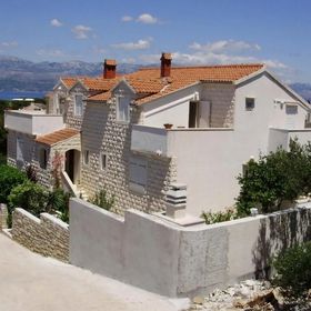 Apartmanok Családok Részére Medencével Supetar, Brac - 16774 Supetar