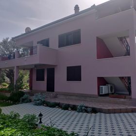 Apartmanok Parkolóhellyel Vinisce, Trogir - 17062 Vinišće