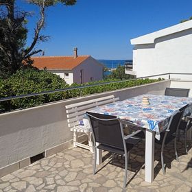 Apartmanok A Tenger Mellett Povljana, Pag - 17222 Povljana