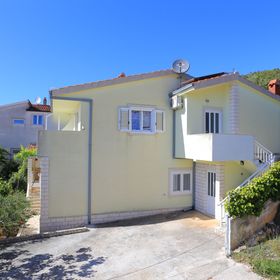 Apartmanok A Tenger Mellett Okrug Donji, Ciovo - 17232 Okrug Donji