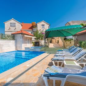 Ház Családok Részére Medencével Skrip, Brac - 17345 Škrip