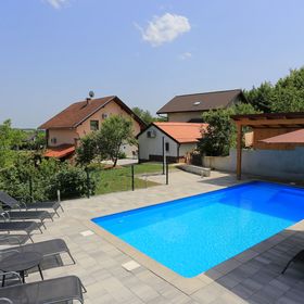 Apartmanok és Szobák Medencével Grabovac, Plitvice - 17531 Grabovac