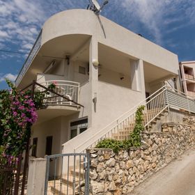 Apartmanok Parkolóhellyel Trogir - 17609