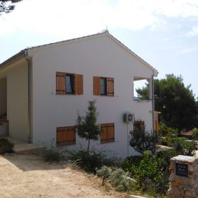 Apartmanok Parkolóhellyel Primosten - 17696 Primošten