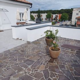 Apartmani Caveromane Pula