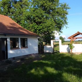 Darutollas Vendégház Ópusztaszer