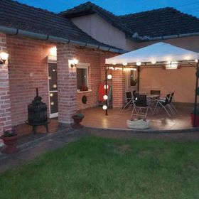 Csipkebogyó Vendégház Tiszafüred