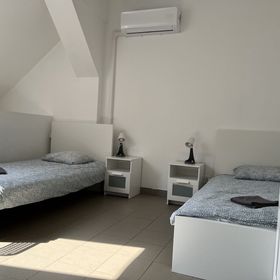 Konvoj Szálló Budapest