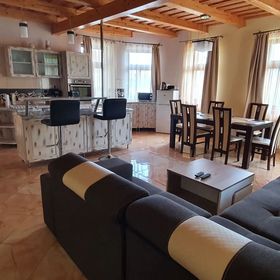 Elringat-lak Apartman Demjén