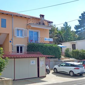 Apartments Karina Njivice Krk