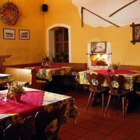 Zámecký statek Býkov Hromnice