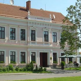 Hotel Drnholec