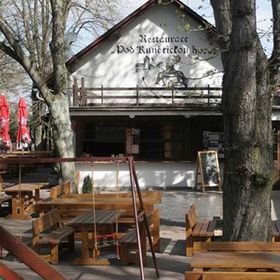 Penzion pod Kunětickou horou Ráby