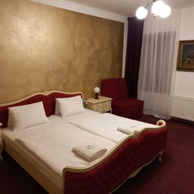 Restaurace a hotel Bílá paní s.r.o. Jindřichův Hradec