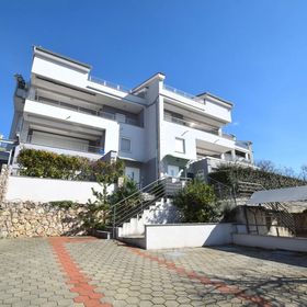 Apartment Roberto Njivice