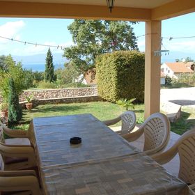 Apartments Snjezana Njivice Krk