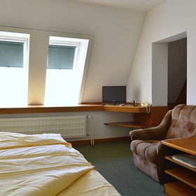 Hotel BESTAR Kosmonosy