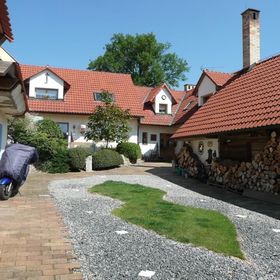 Bydlení u Babičky Bratronice