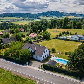 Vila Les Království Nemojov