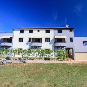 Vila Perunika Sukošan