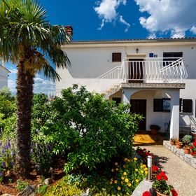 Apartments Karabaic Njivice Krk