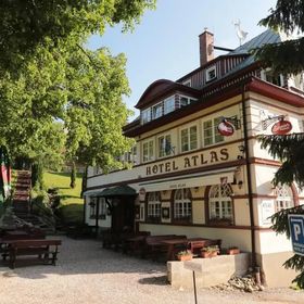 Hotel Atlas a Penzion Domeček Pec pod Sněžkou