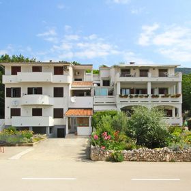 Apartmani Karamarko Baska