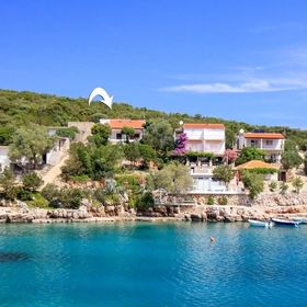 Robinson House Ina 2 Gdinj